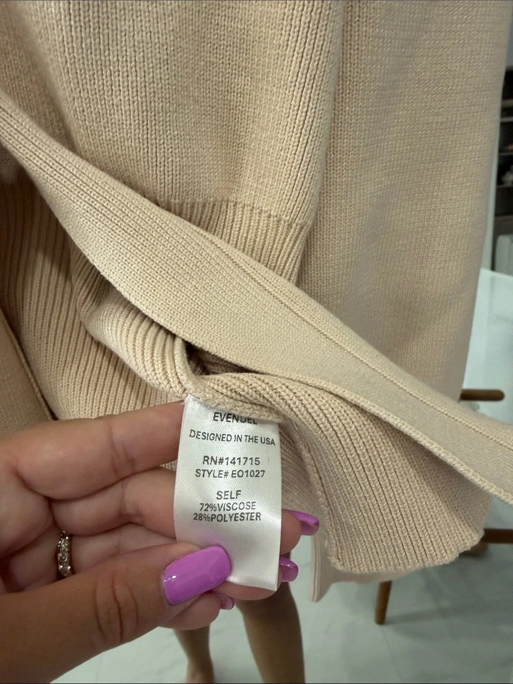 Single-Button V-Neck Cardigan in Beige
